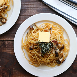 きのこと醤油バターのパスタ