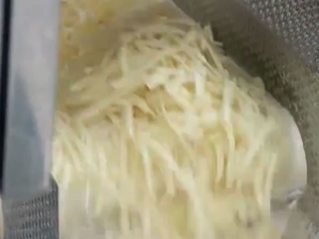 シュレッドチーズの製造工程
