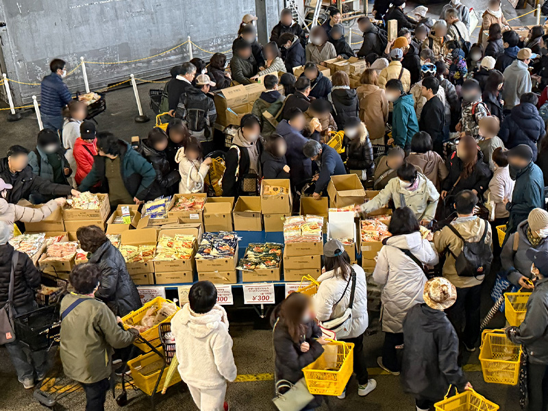 本社ふれあいセールの様子