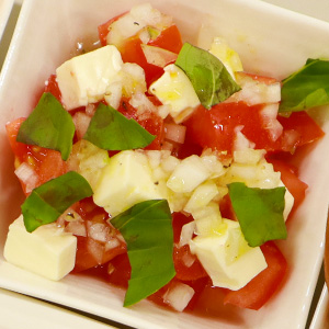 Diced salad of tomato and basil